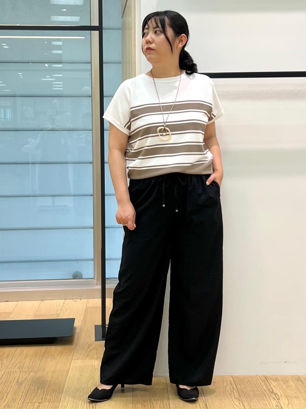 shimaさんの「INDIVI｜【洗える／UVケア／SETUP可能】ドロストワイドパンツ」を使ったコーディネート