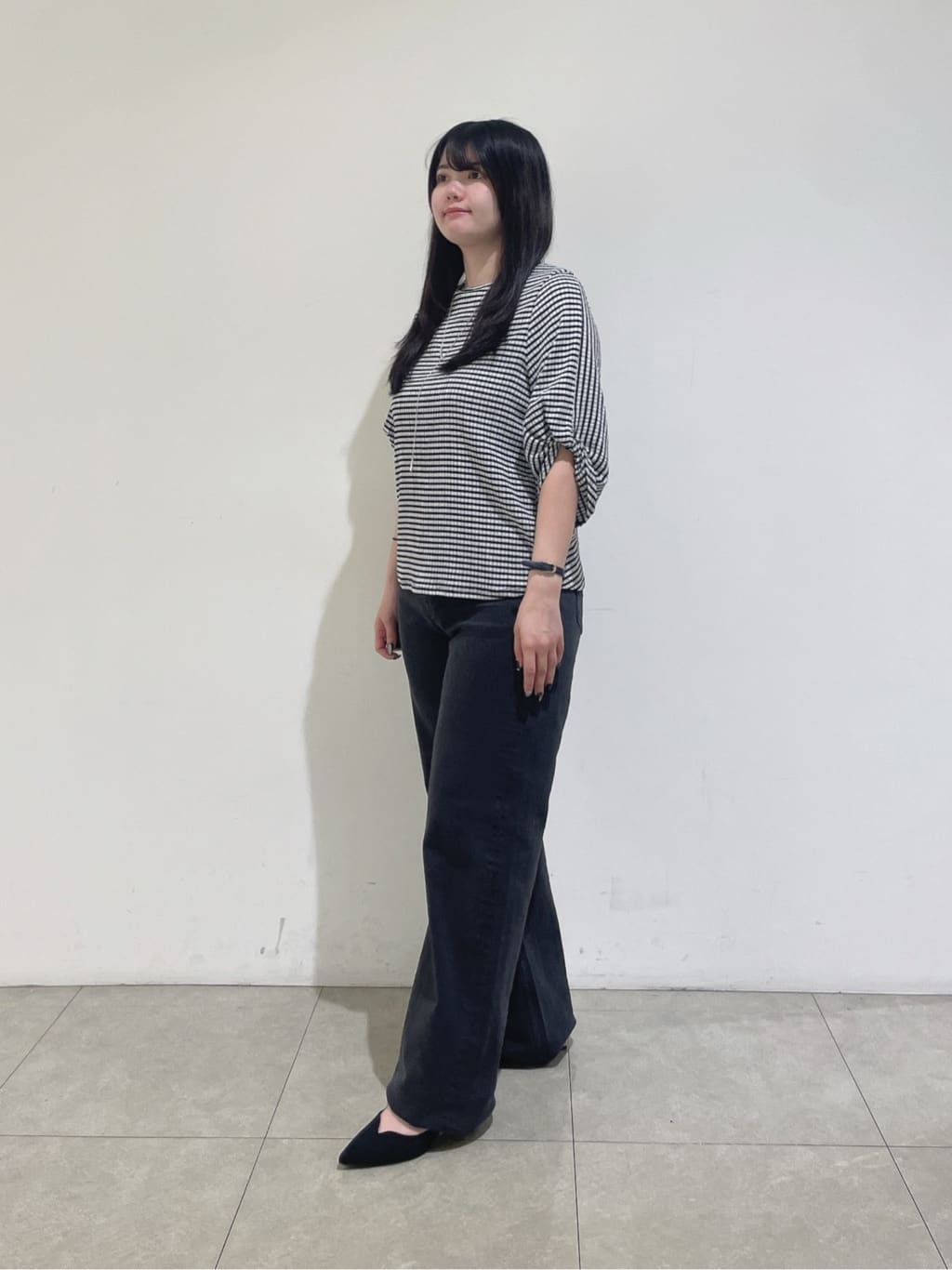 emikaさんの「INDIVI｜【UVケア／吸汗速乾】凹凸素材ねじり袖トップス」を使ったコーディネート