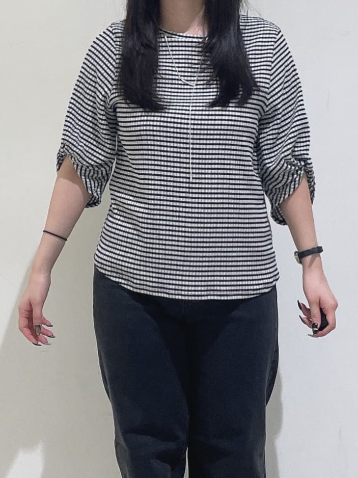 emikaさんの「INDIVI｜【UVケア／吸汗速乾】凹凸素材ねじり袖トップス」を使ったコーディネート