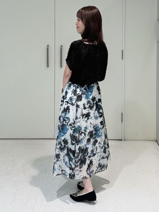makiさんの「UNTITLED｜【セットアップ可/洗える】フェザーフレンチスリーブブラウス」を使ったコーディネート