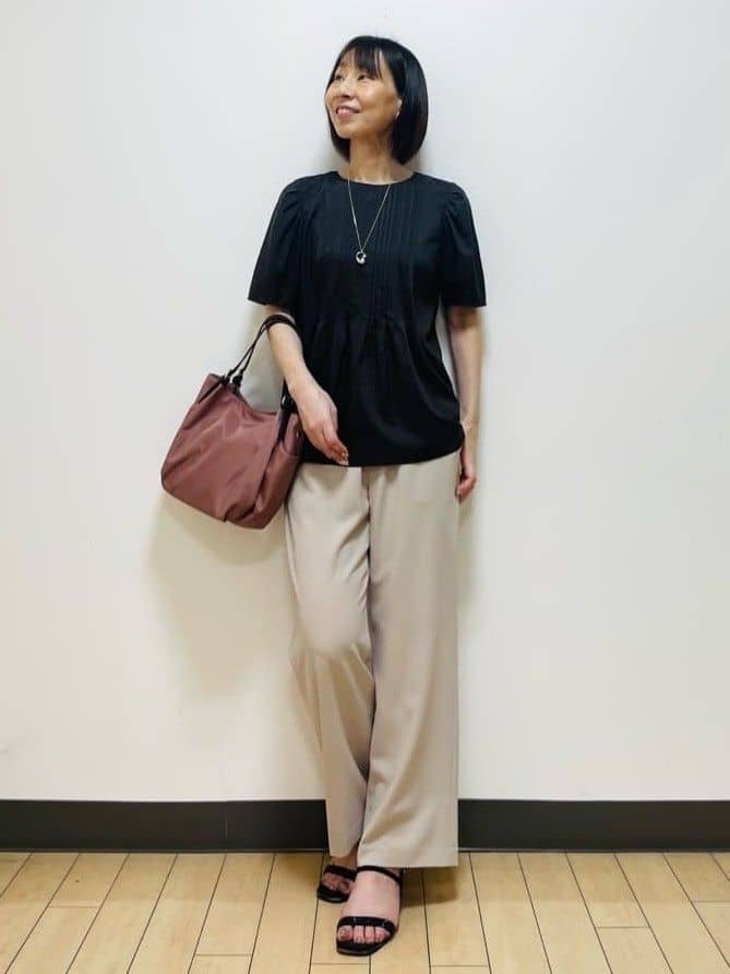 Riiさんの「Reflect｜【すっきり見え！長め丈】ピンタックデザインチュニックブラウス」を使ったコーディネート