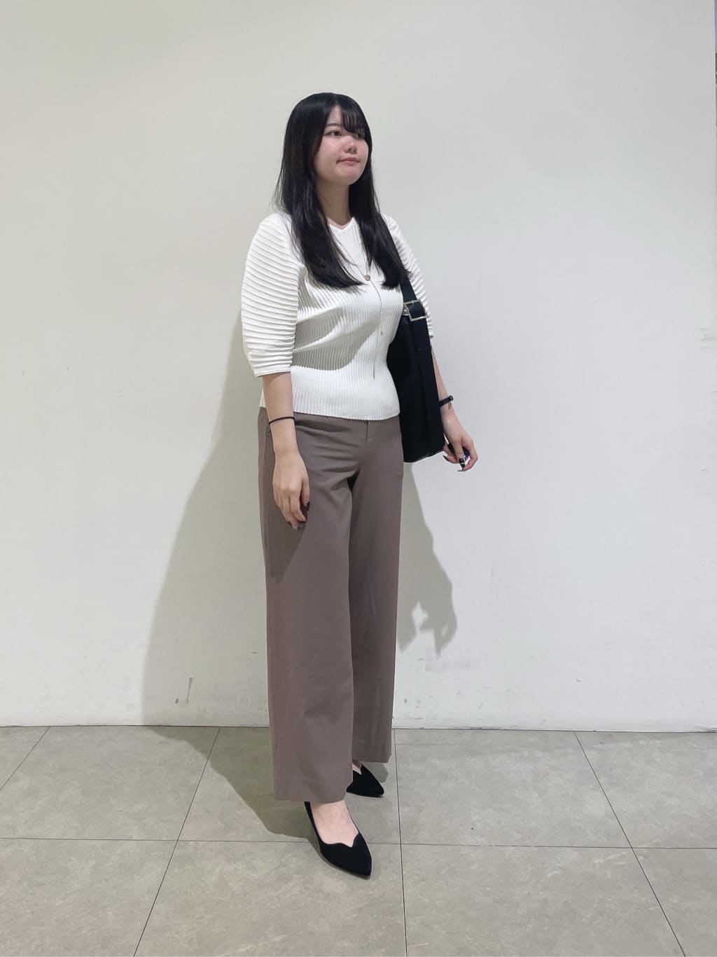 emikaさんの「INDIVI｜【二の腕カバー／スタイルアップ】ドライタッチストレッチニット」を使ったコーディネート