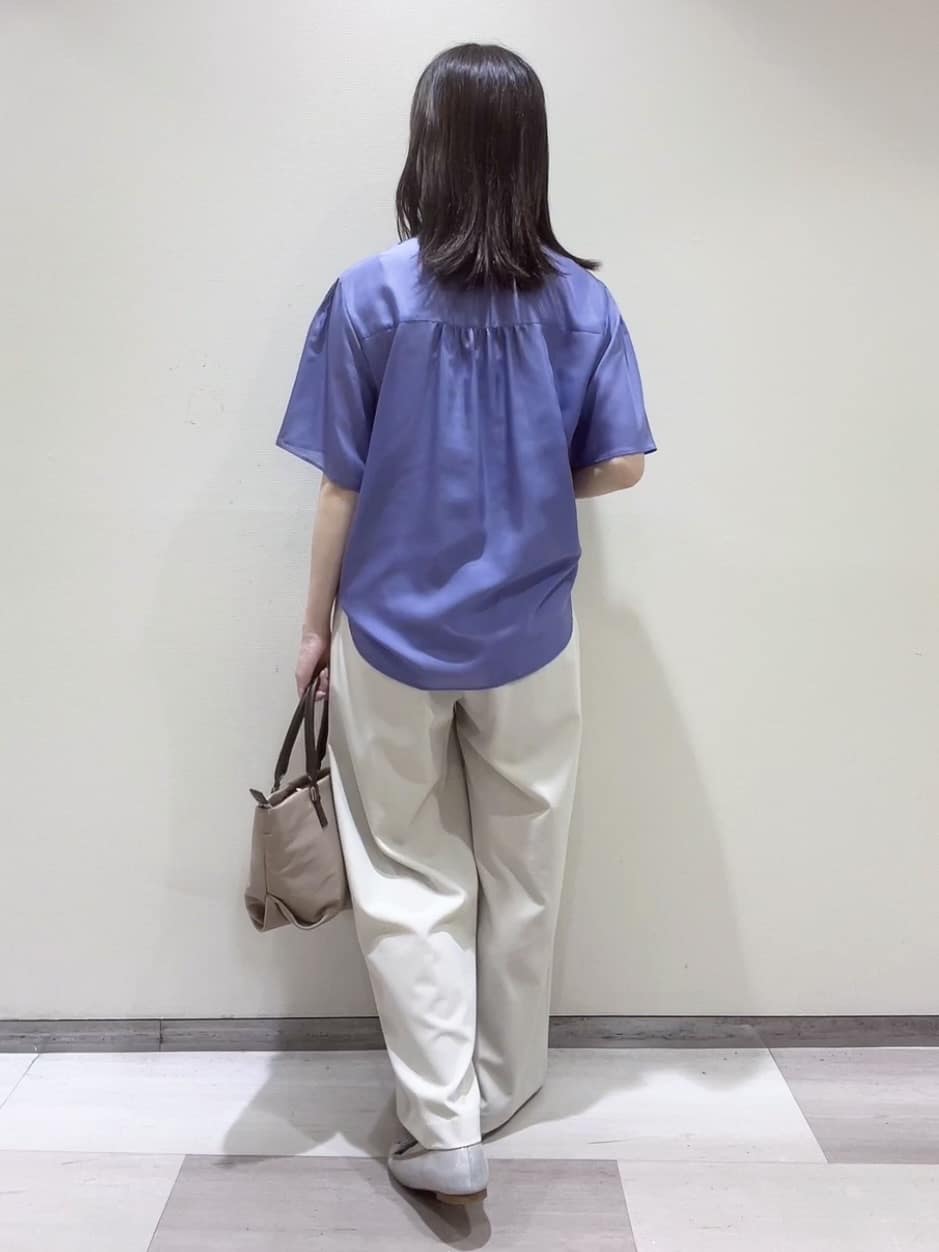 yukaさんの「Reflect｜【選べる5色◎／マシンウォッシュ可】シャーリングデザインブラウス」を使ったコーディネート