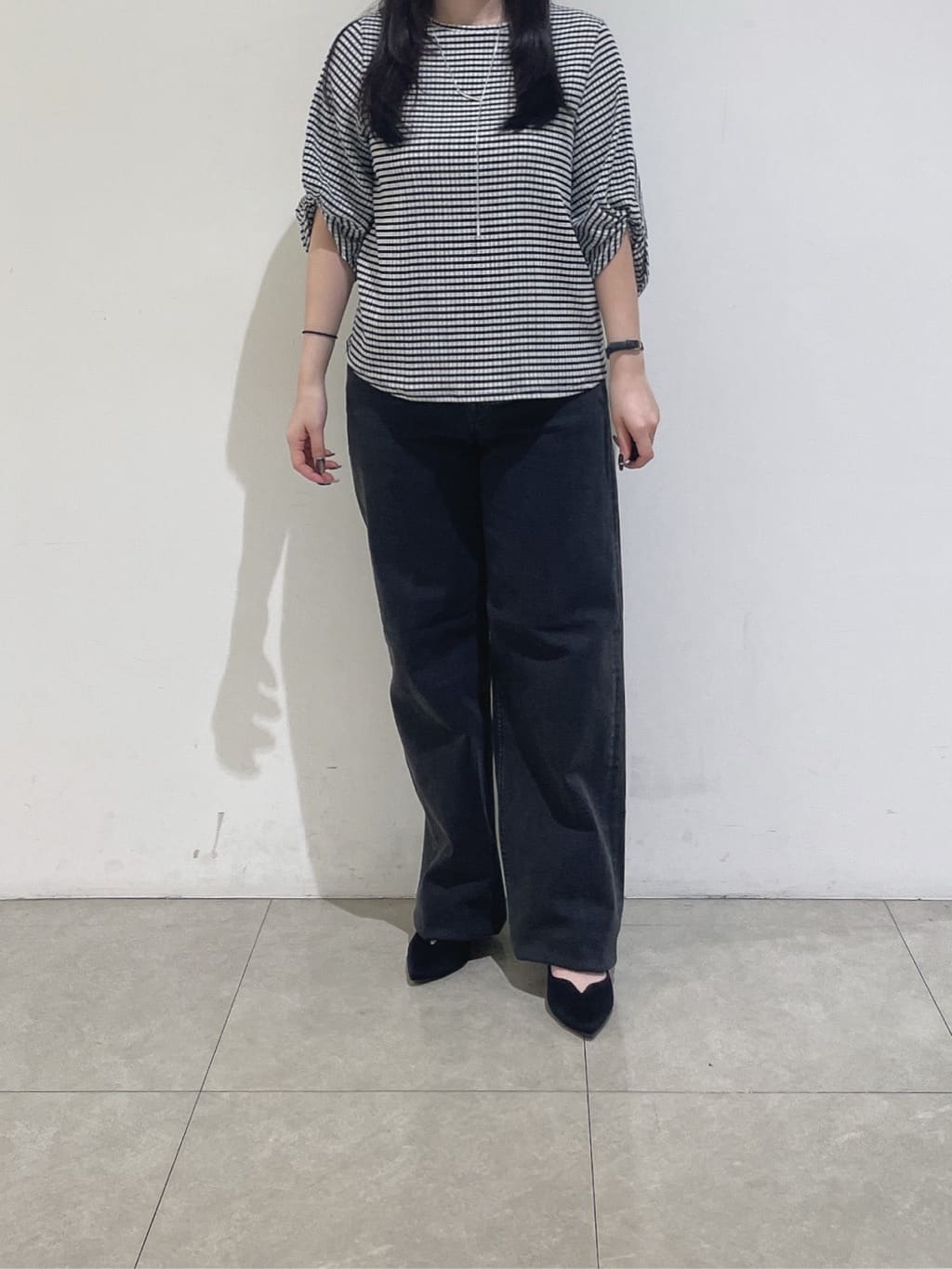 emikaさんの「INDIVI｜【UVケア／吸汗速乾】凹凸素材ねじり袖トップス」を使ったコーディネート
