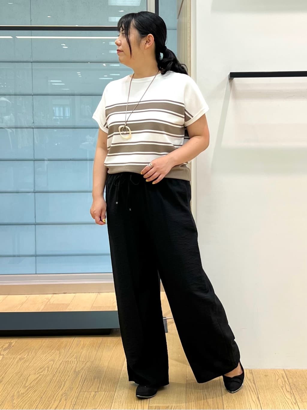 shimaさんの「INDIVI｜【洗える／UVケア／SETUP可能】ドロストワイドパンツ」を使ったコーディネート