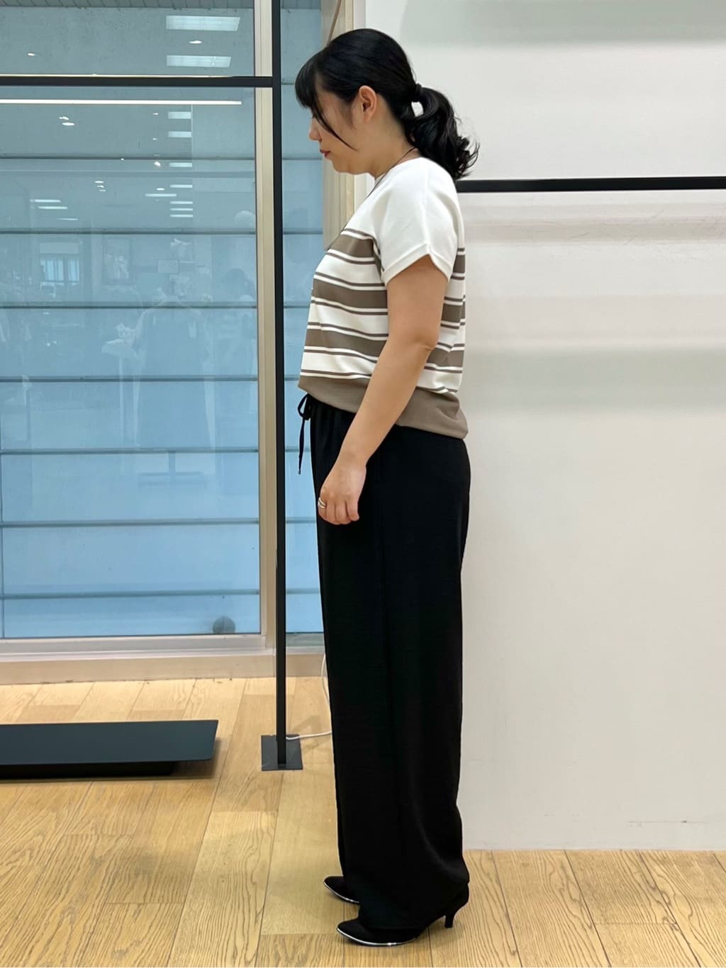 shimaさんの「INDIVI｜【洗える／UVケア／SETUP可能】ドロストワイドパンツ」を使ったコーディネート