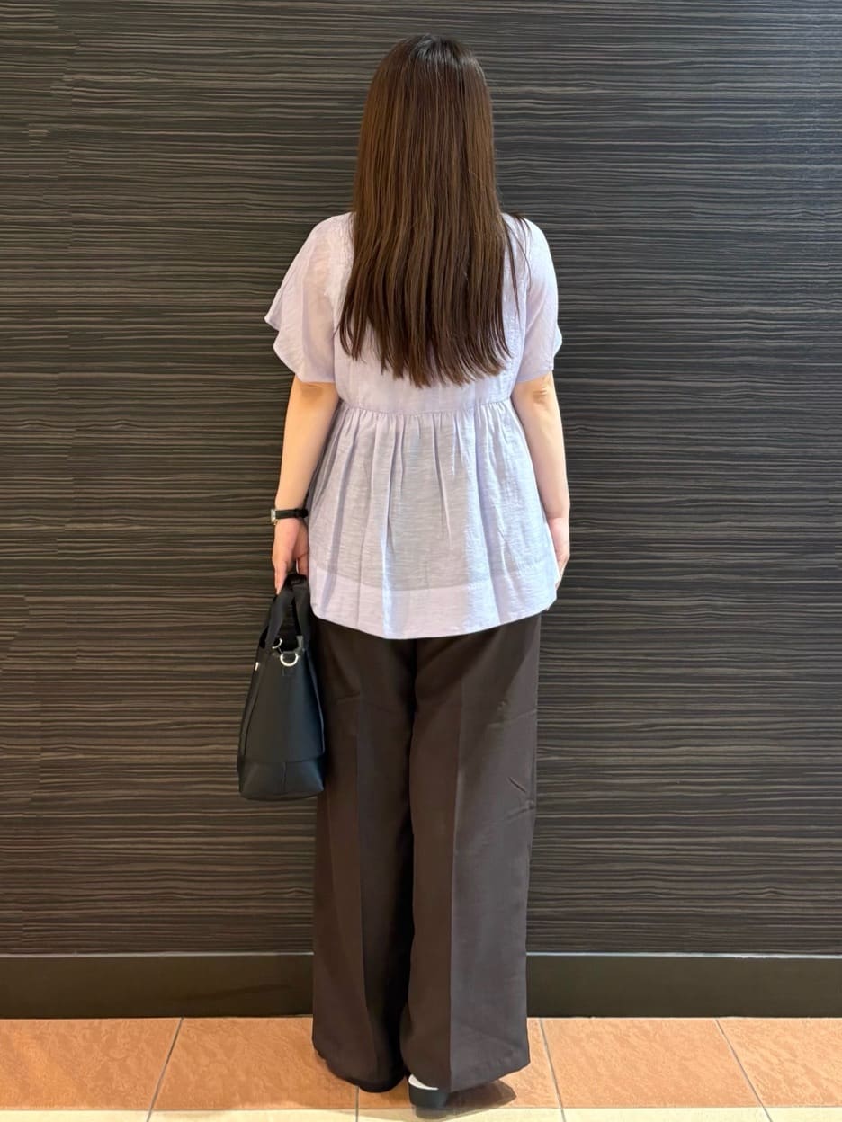 かなさんの「OPAQUE.CLIP｜ウエストサテン使いイージーワイドパンツ【洗濯機洗い可】」を使ったコーディネート