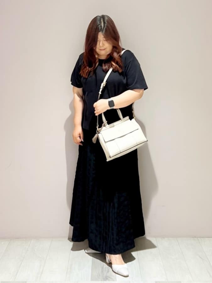 yumiさんの「ESPERANZA｜エナメル&times;ツイードストラップパンプス」を使ったコーディネート