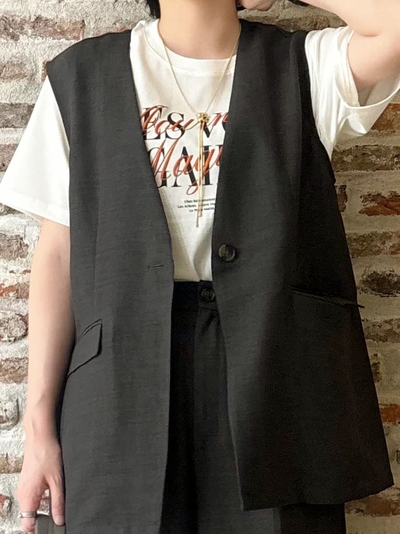 しばさんの「THE SHOP TK｜【スッキリ決まる】パナマメッシュジレ/洗える/セットアップ可」を使ったコーディネート
