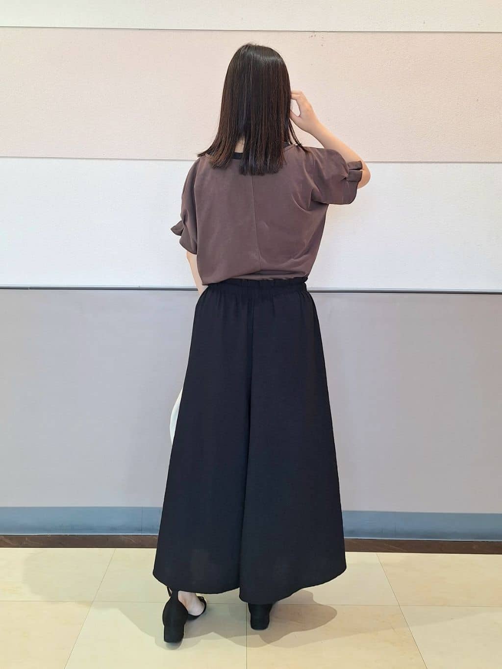 Sachaさんの「SHOO･LA･RUE｜【S-LL/UV/プチプラ】お袖タックで好印象 デザインTシャツ」を使ったコーディネート