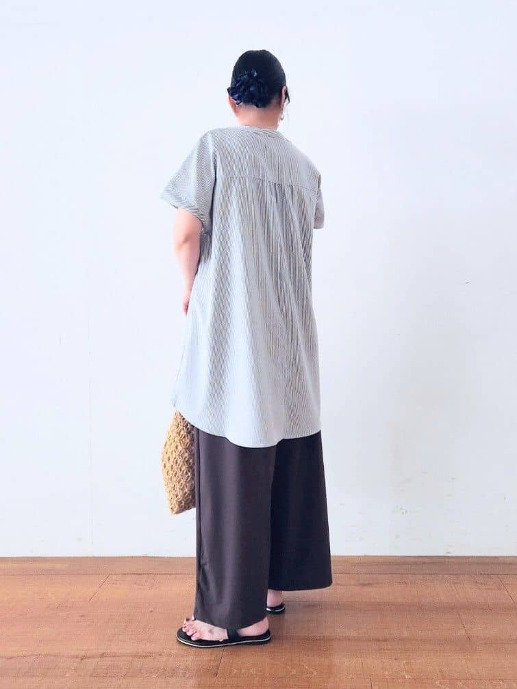 くまさんの「SHOO･LA･RUE｜【S-LL/軽量】さらさらストレッチ ガウチョパンツ」を使ったコーディネート