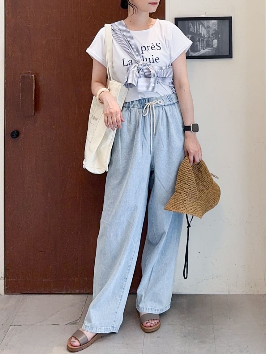 𝐇𝐢𝐫𝐨𝐦𝐢さんの「SHOO･LA･RUE｜暑い夏も軽やかに デニムイージーワイドパンツ」を使ったコーディネート