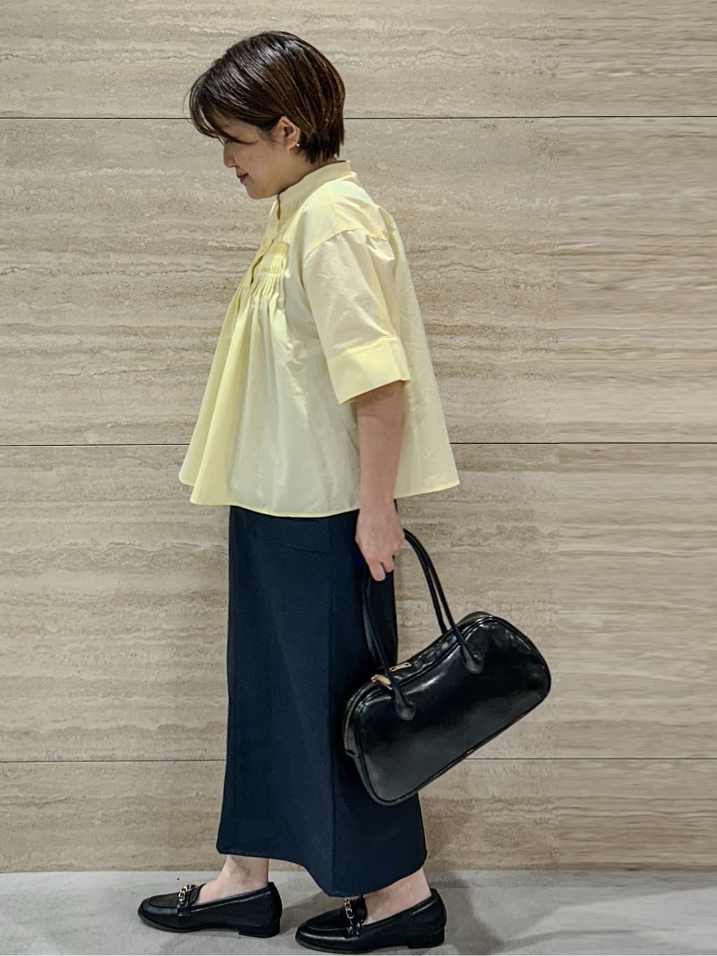 NAMIさんの「OPAQUE.CLIP｜ピンタックフレアシャツ【洗濯機洗い可】」を使ったコーディネート