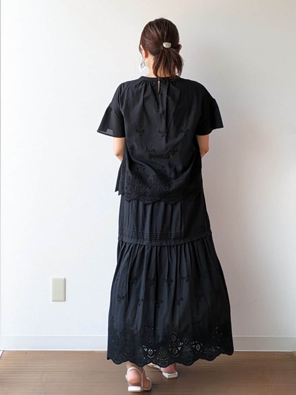 なみきさんの「UNTITLED｜マーブルドロップネックレス」を使ったコーディネート