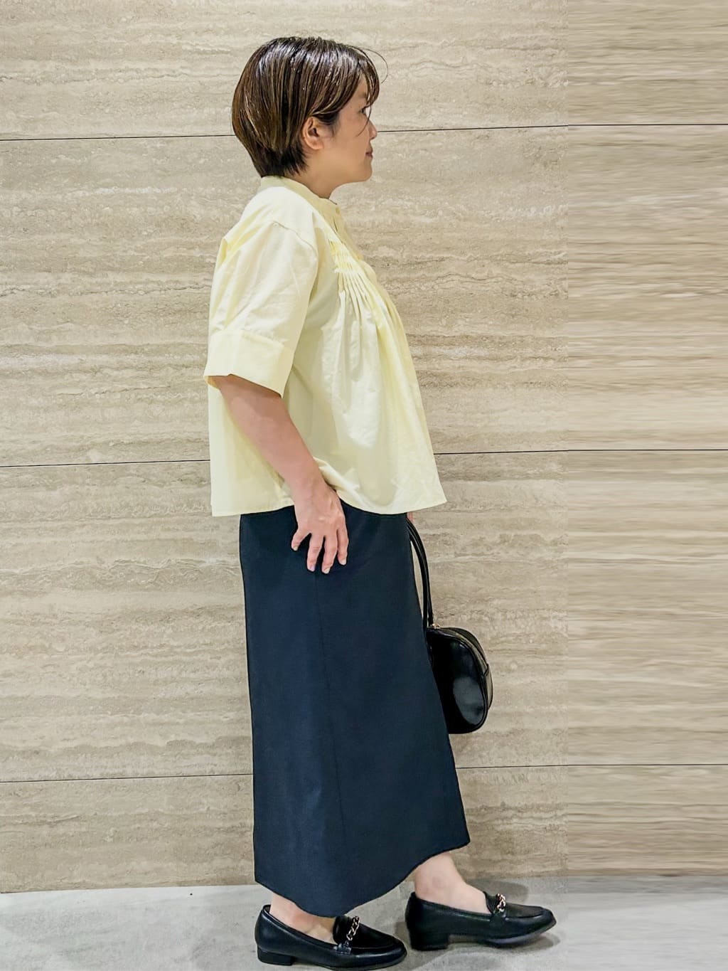 NAMIさんの「OPAQUE.CLIP｜ピンタックフレアシャツ【洗濯機洗い可】」を使ったコーディネート