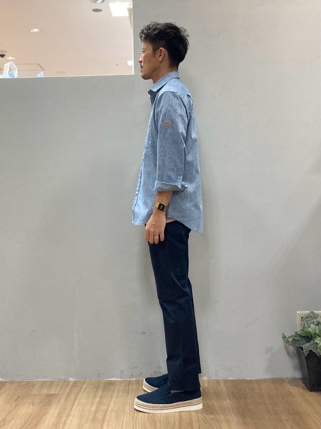 シュンさんの「TAKEO KIKUCHI｜【抗菌防臭／5サイズ展開】ハイゲージポンチ Tシャツ」を使ったコーディネート