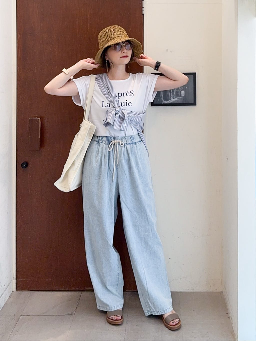 𝐇𝐢𝐫𝐨𝐦𝐢さんの「SHOO･LA･RUE｜暑い夏も軽やかに デニムイージーワイドパンツ」を使ったコーディネート