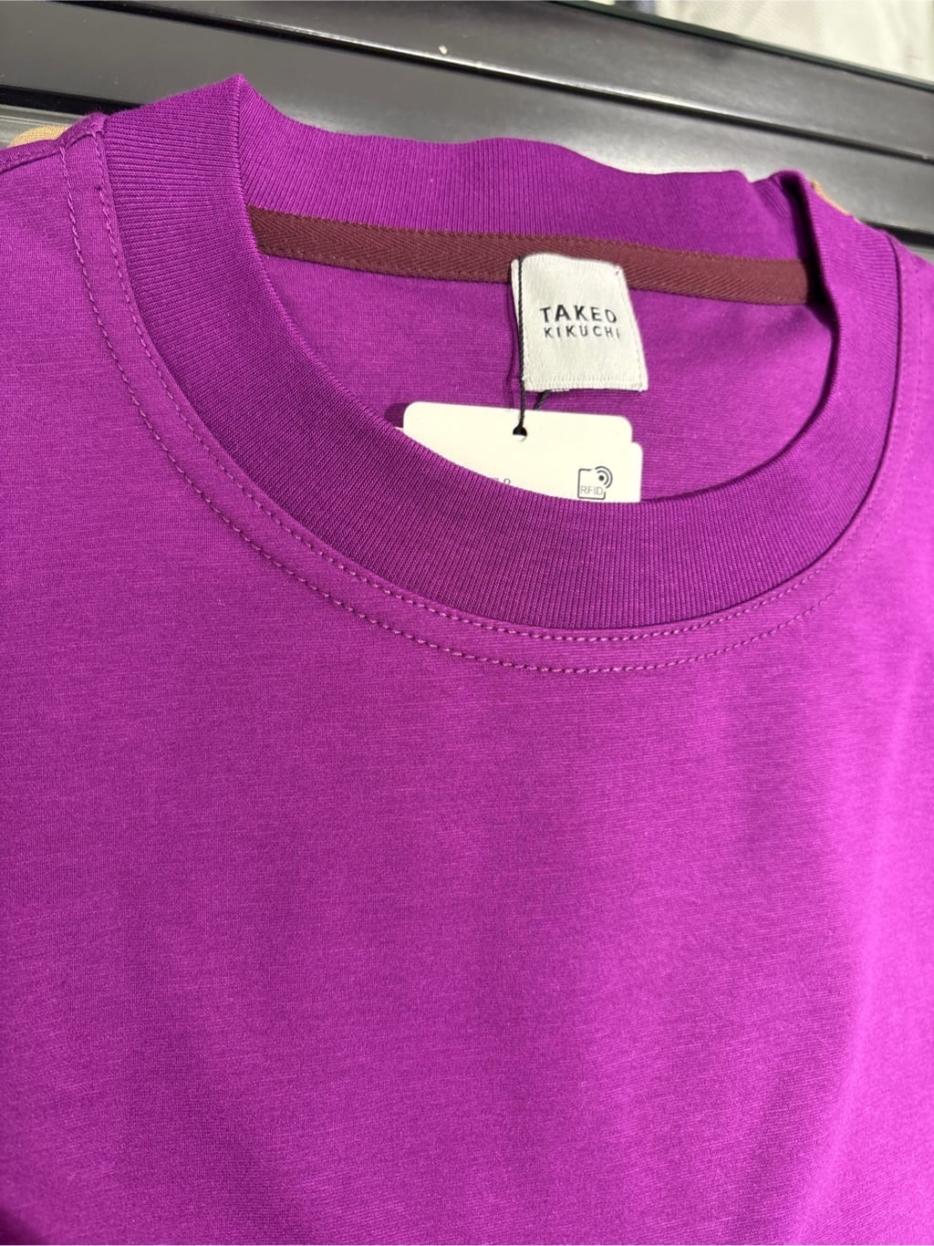 ウミさんの「TAKEO KIKUCHI｜【抗菌防臭／5サイズ展開】ハイゲージポンチ Tシャツ」を使ったコーディネート