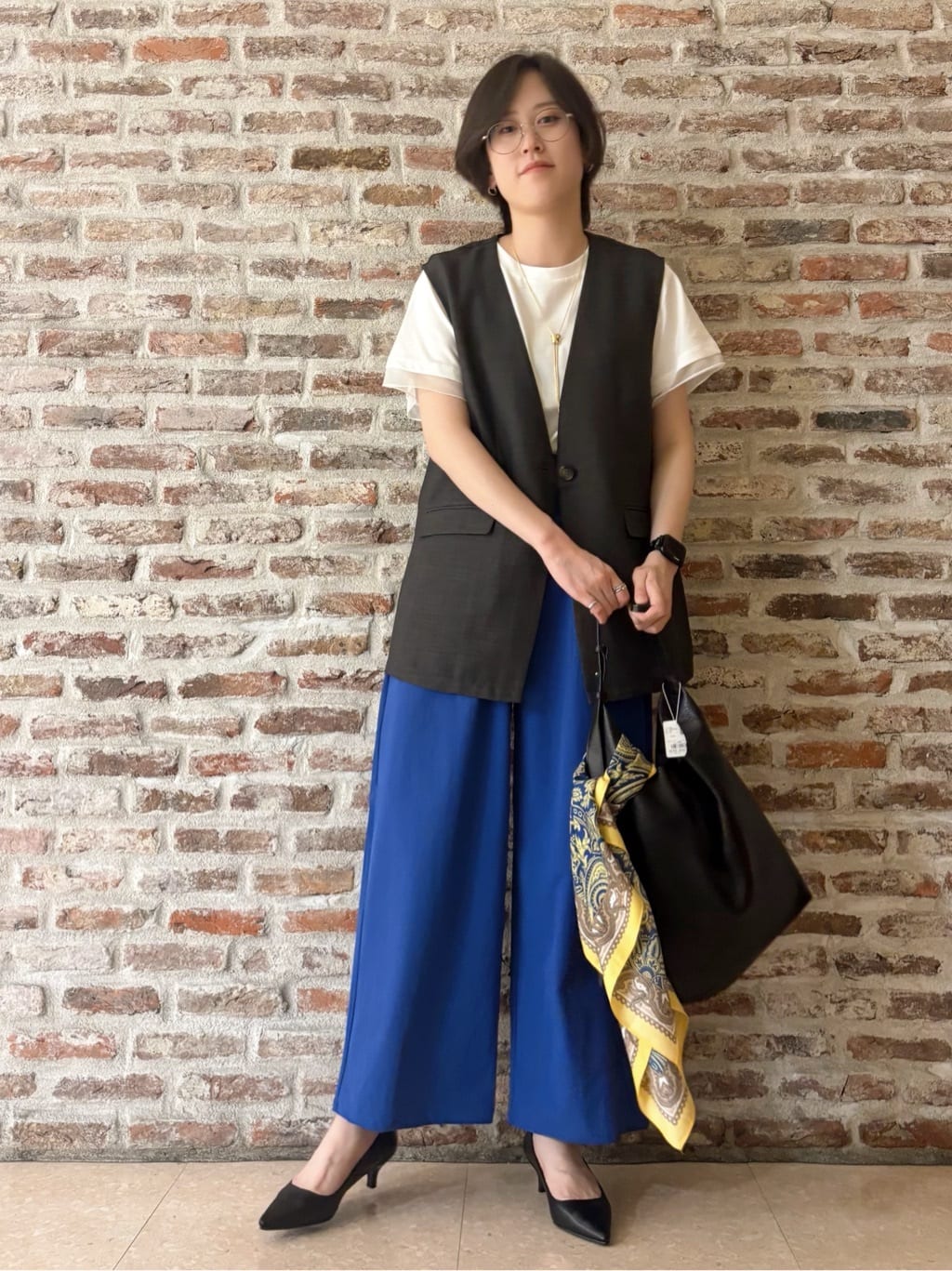 しばさんの「THE SHOP TK｜【スッキリ決まる】パナマメッシュジレ/洗える/セットアップ可」を使ったコーディネート