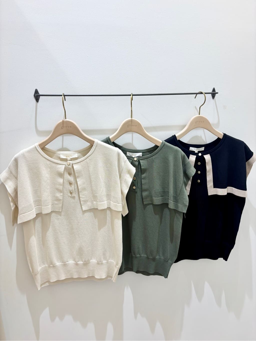 kikiさんの「grove｜【ひんやり/UVカット】大人の可愛さ　セーラーカラーニット」を使ったコーディネート