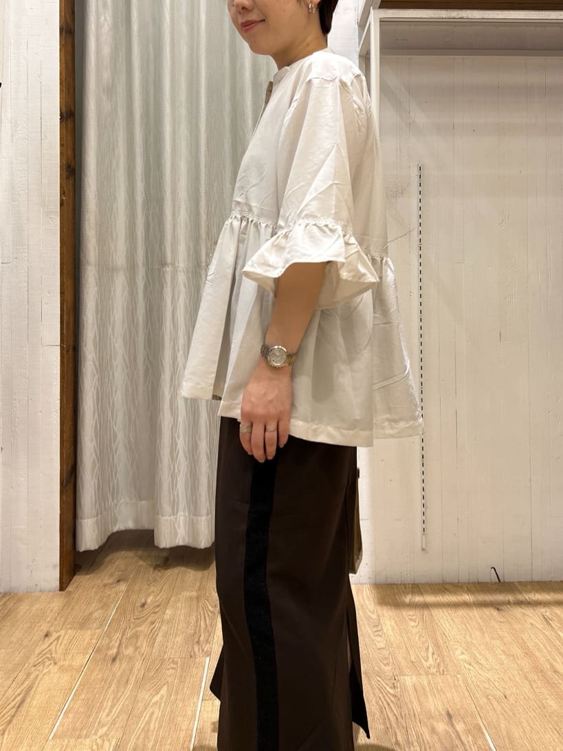 ga_riさんの「THE SHOP TK｜フリルチュニックブラウス【洗濯機OK】」を使ったコーディネート