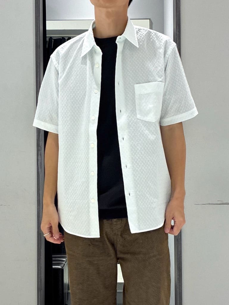 わいずみさんの「TAKEO KIKUCHI｜【抗菌防臭／5サイズ展開】ハイゲージポンチ Tシャツ」を使ったコーディネート