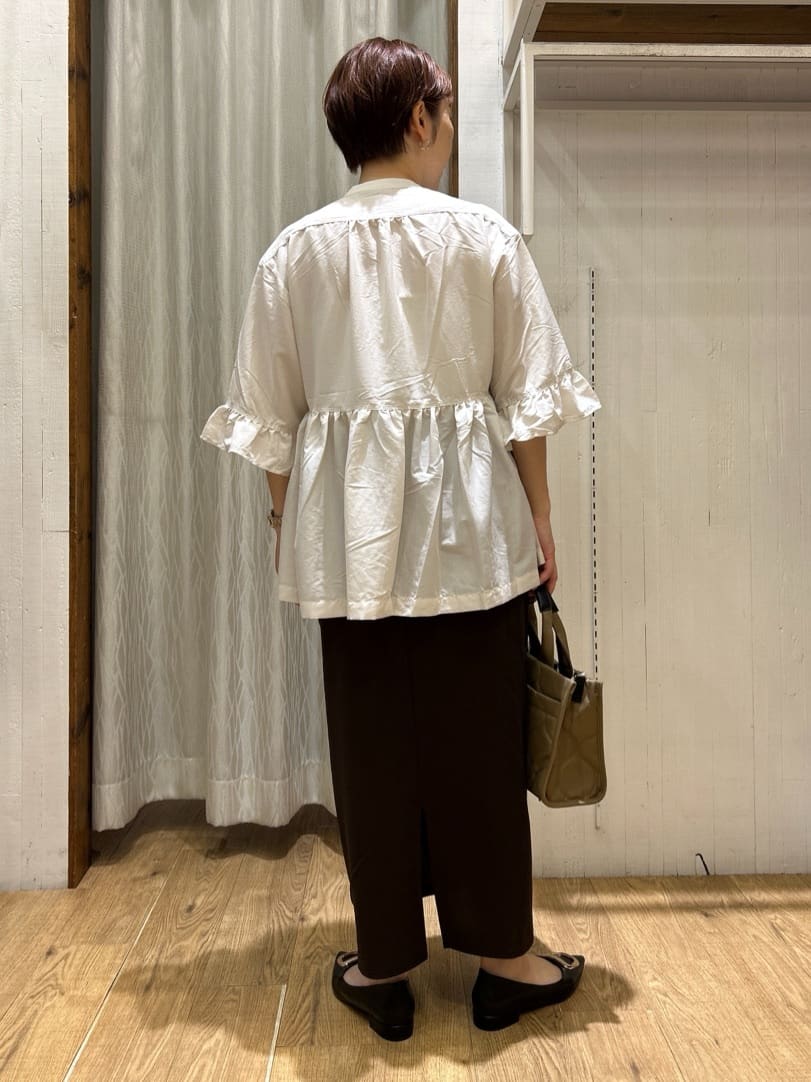 ga_riさんの「THE SHOP TK｜フリルチュニックブラウス【洗濯機OK】」を使ったコーディネート
