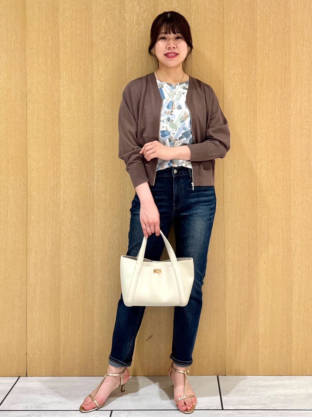 nanaさんの「UNTITLED｜【Healthy DENIM&times;UNTITLED】別注 R Mrytle（リマートル）テーパードデニム」を使ったコーディネート