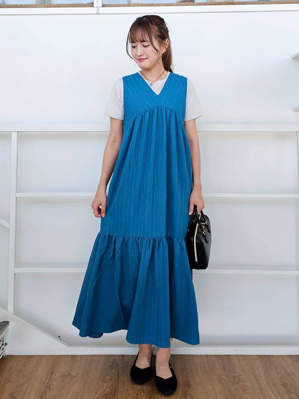 ゆゆさんの「SHOO･LA･RUE｜【S-LL】後ろ姿も抜かりなく 1枚でサマ見え ティアードワンピース」を使ったコーディネート