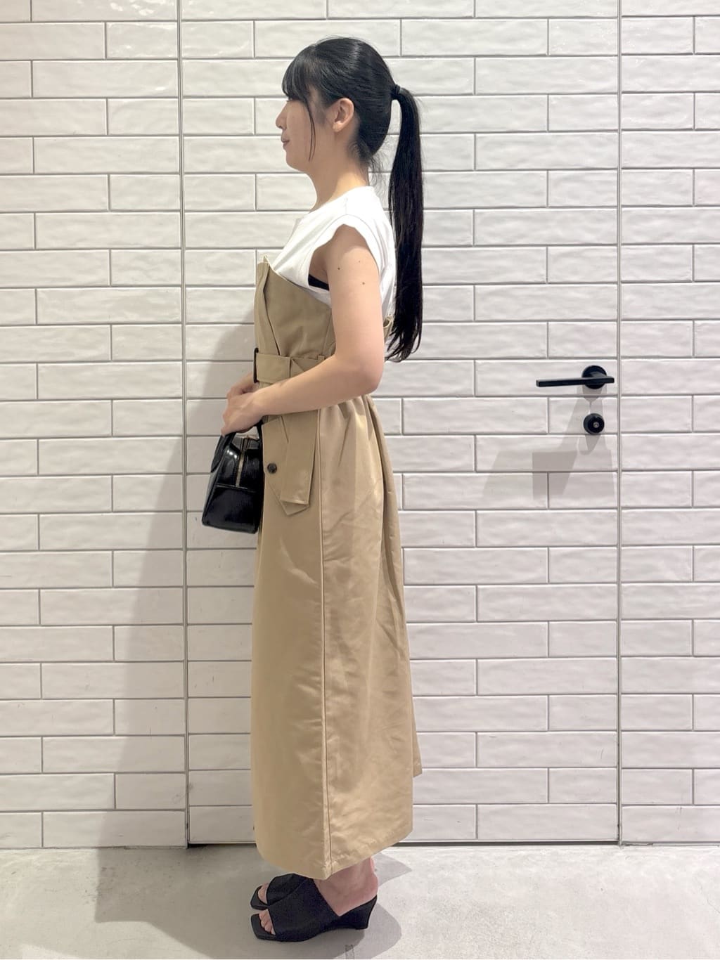 ayumiさんの「OPAQUE.CLIP｜トレンチ風ベアドッキングワンピース【洗濯機洗い可】」を使ったコーディネート