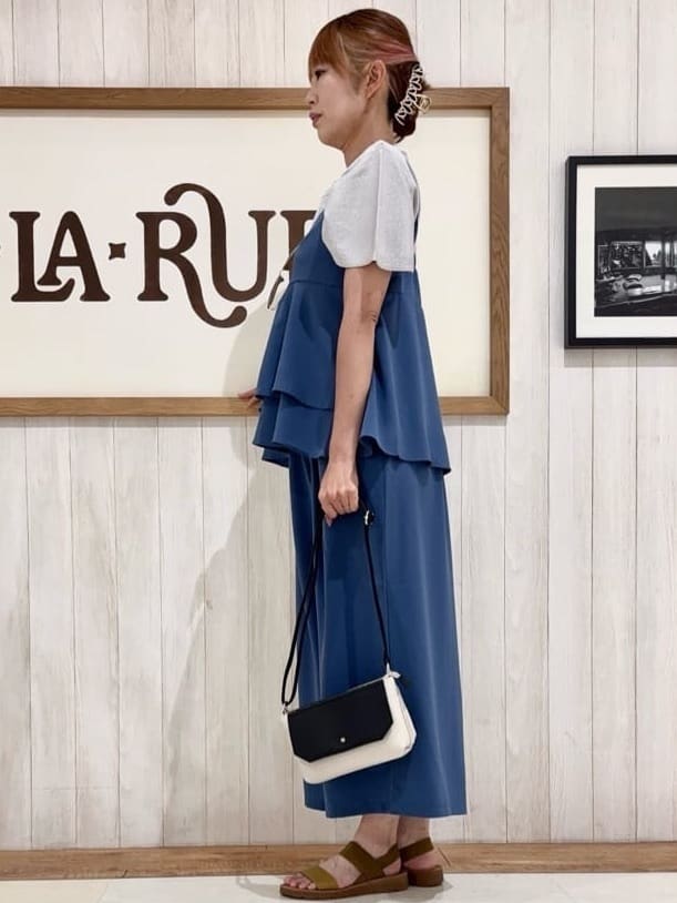 みきぽんさんの「SHOO･LA･RUE｜【S-LL】二の腕はカバーして魅せる フレアスリーブニット」を使ったコーディネート