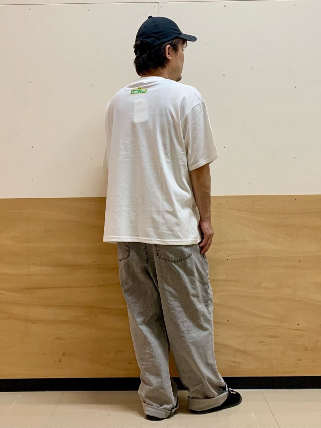 MATUさんの「THE SHOP TK｜セサミストリートTシャツ／親子リンク」を使ったコーディネート