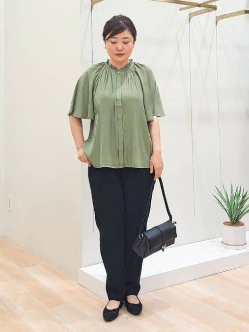 ふるさんの「grove｜キレイも動きやすさも　美脚見えハイパーストレッチパンツ」を使ったコーディネート