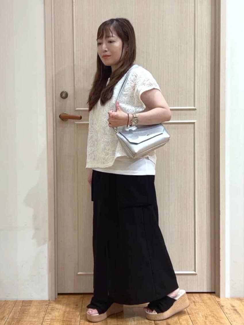 kanaさんの「SHOO･LA･RUE｜【2点セット】刺繍レーストップス」を使ったコーディネート