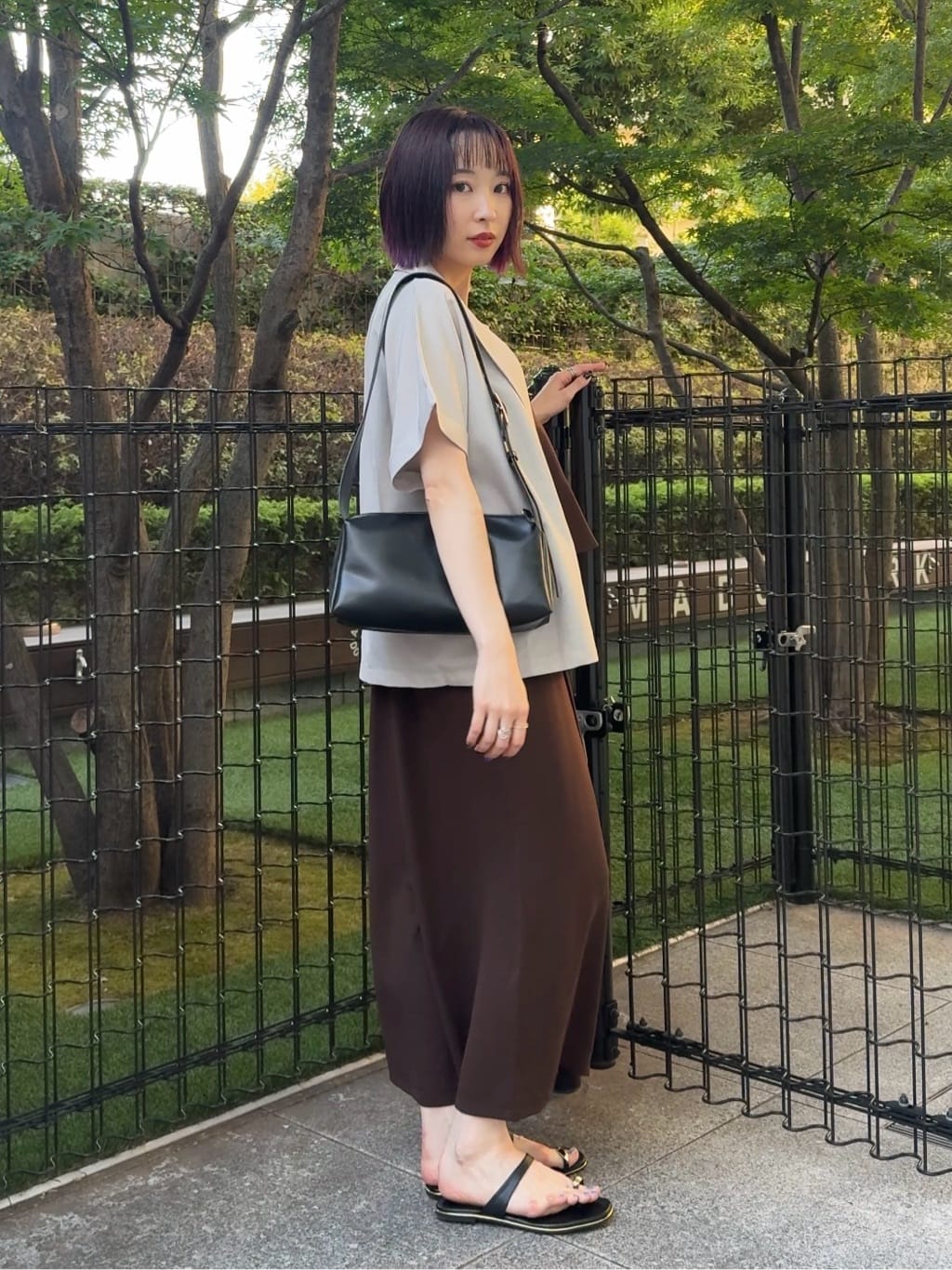 𝐜𝐡𝐢𝐤𝐚さんの「SHOO･LA･RUE｜【S-LL】さらりと着たい大人のための 麻調半袖ジャケット」を使ったコーディネート