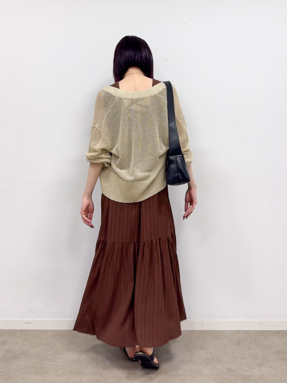 𝐜𝐡𝐢𝐤𝐚さんの「SHOO･LA･RUE｜【S-LL】後ろ姿も抜かりなく 1枚でサマ見え ティアードワンピース」を使ったコーディネート