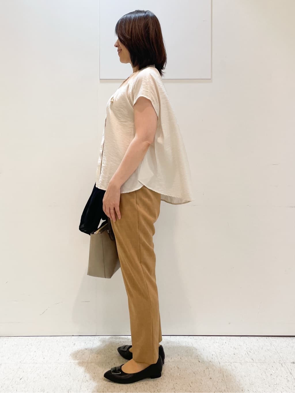 めいさんの「Reflect｜【二の腕さりげなくカバー】バンドカラーブラウス」を使ったコーディネート