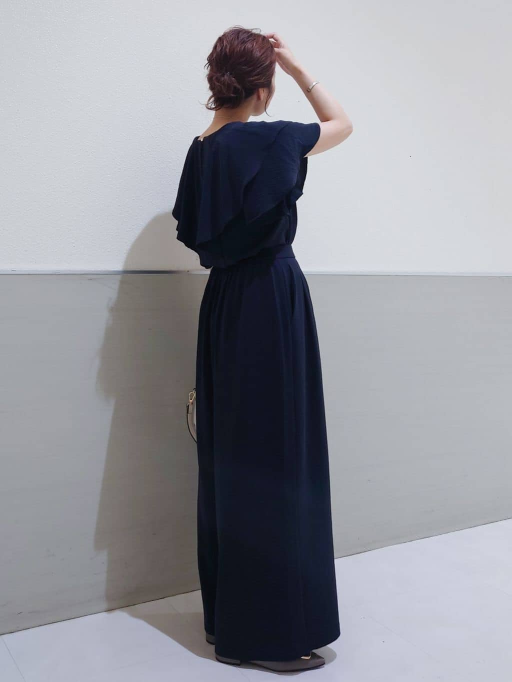 maruさんの「THE SHOP TK｜【ONOFF活躍】フリルデザインブラウス/セットアップ可」を使ったコーディネート
