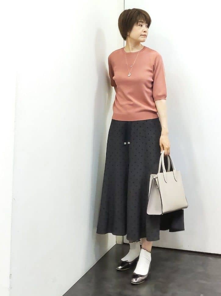 やまちゃんさんの「grove｜ひんやり多機能・やわらかドライタッチ五分袖プルオーバー」を使ったコーディネート