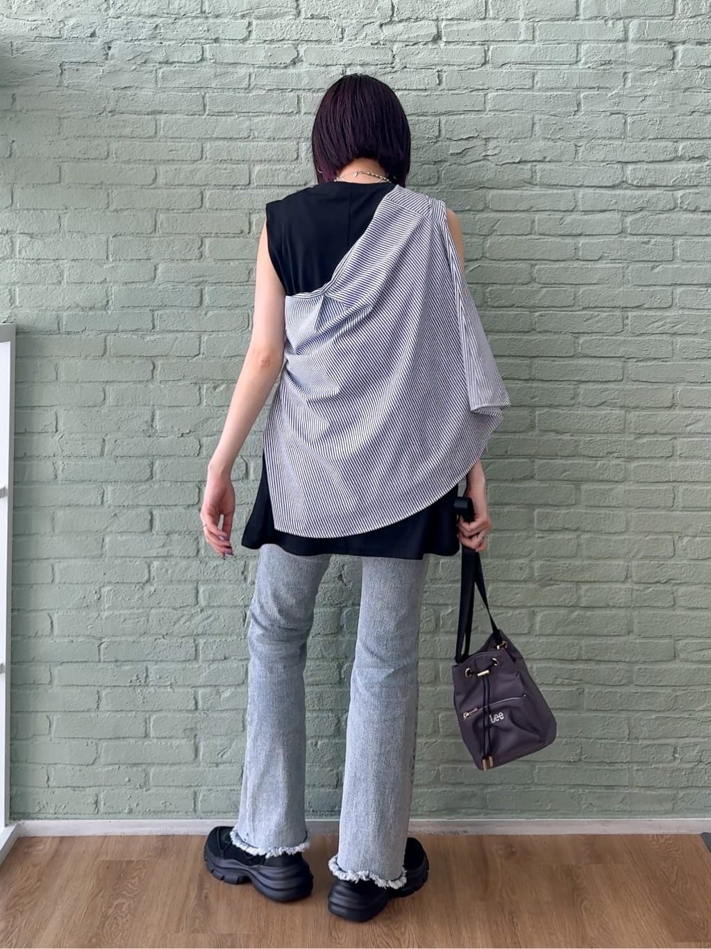 𝐜𝐡𝐢𝐤𝐚さんの「SHOO･LA･RUE｜【ひんやり/S-LL】ストレッチフレアデニム」を使ったコーディネート