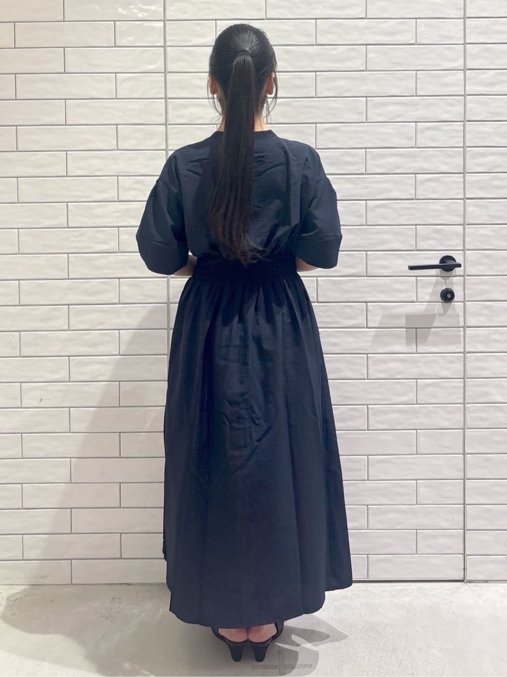 ayumiさんの「OPAQUE.CLIP｜リネンライクスキッパーフィット＆フレアワンピース【洗濯機洗い可】」を使ったコーディネート