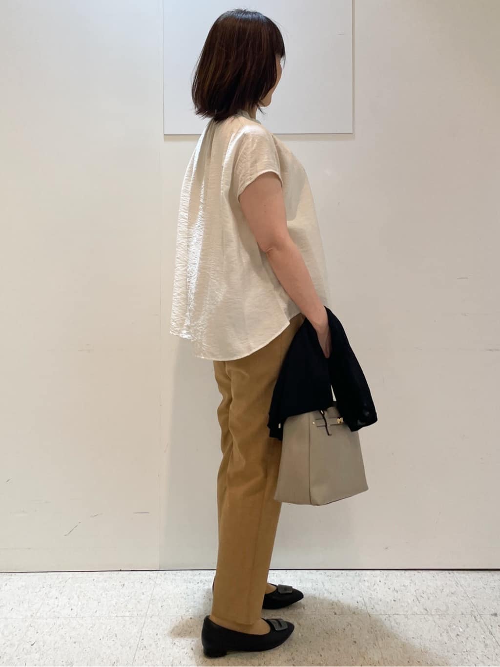 めいさんの「Reflect｜【二の腕さりげなくカバー】バンドカラーブラウス」を使ったコーディネート