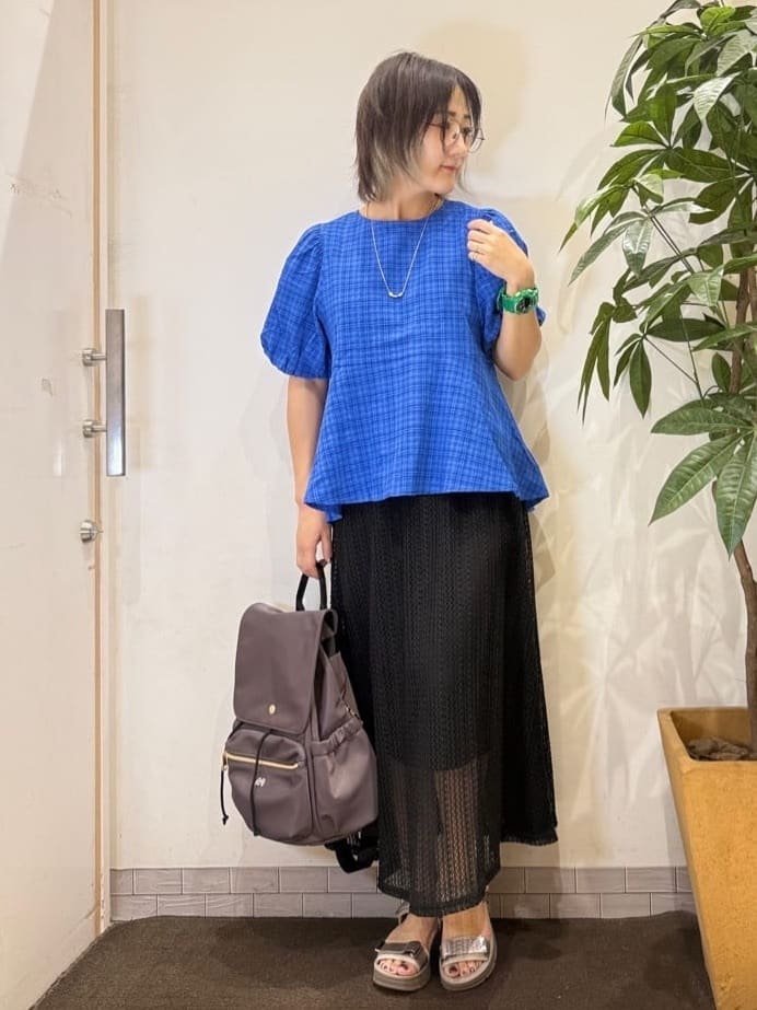 misakiさんの「SHOO･LA･RUE｜【2WAY】裏地を外してレイヤードにも! レース調スカート」を使ったコーディネート