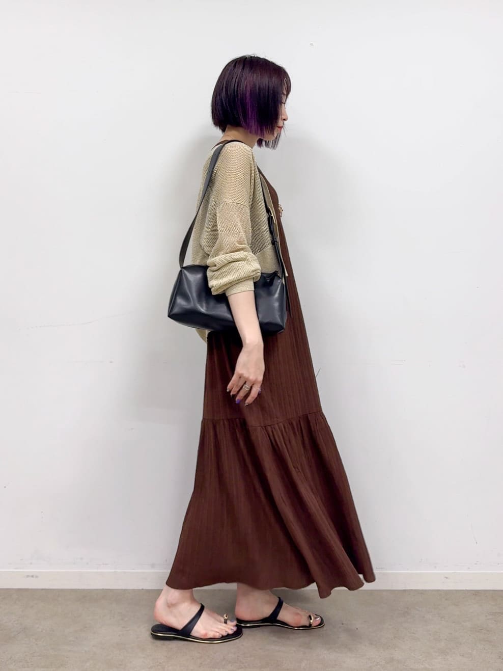𝐜𝐡𝐢𝐤𝐚さんの「SHOO･LA･RUE｜【S-LL】後ろ姿も抜かりなく 1枚でサマ見え ティアードワンピース」を使ったコーディネート