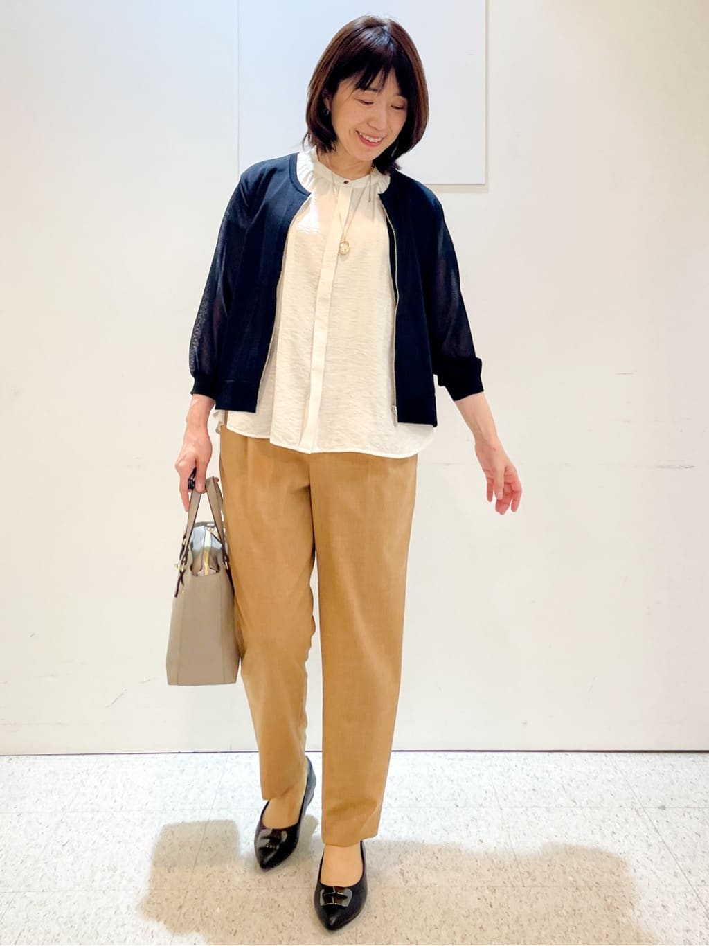 めいさんの「Reflect｜【二の腕さりげなくカバー】バンドカラーブラウス」を使ったコーディネート