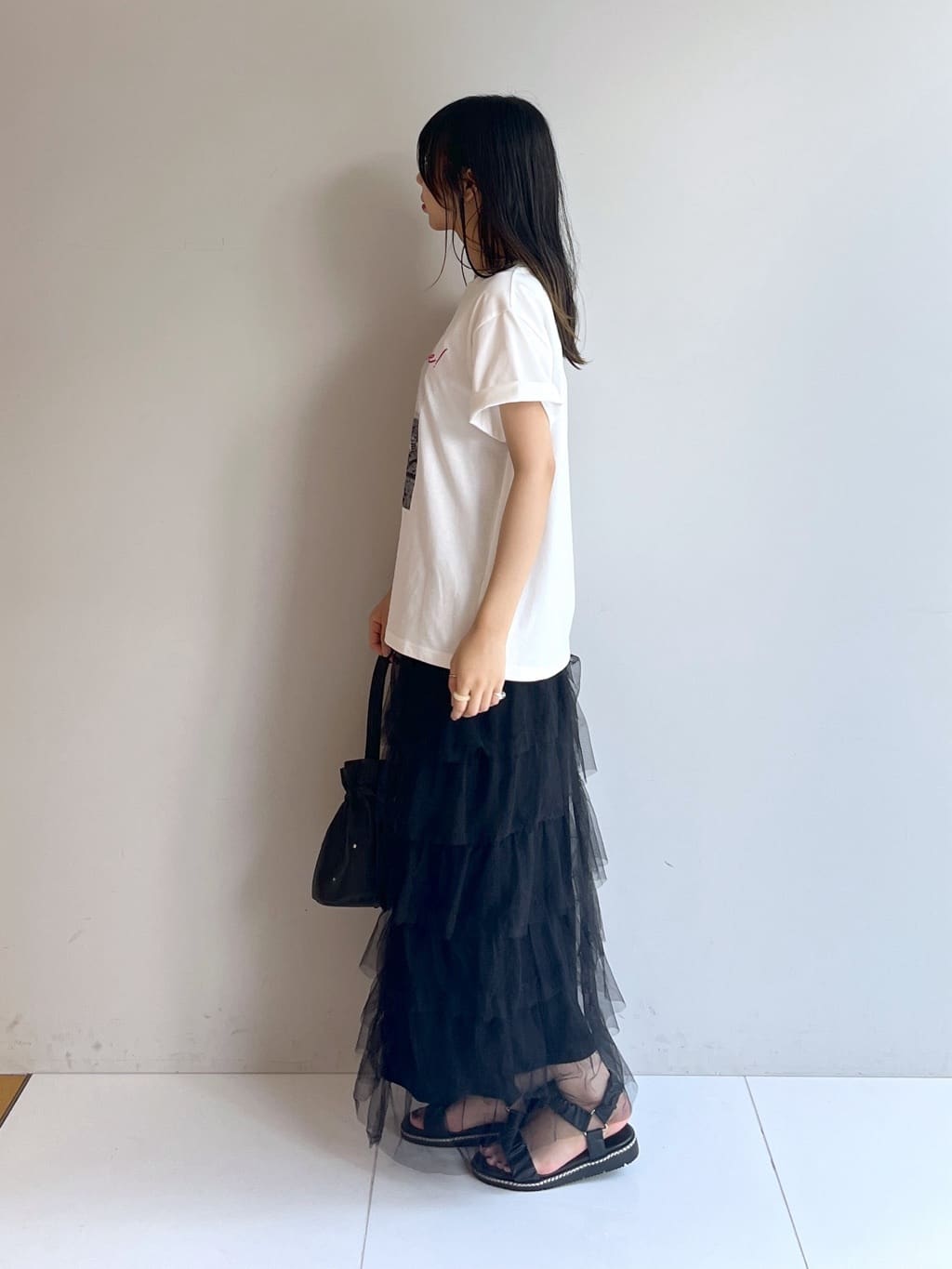 cotaniさんの「SHOO･LA･RUE｜【2点セット/S-LL】コーデの主役になる チュールティアードスカート」を使ったコーディネート