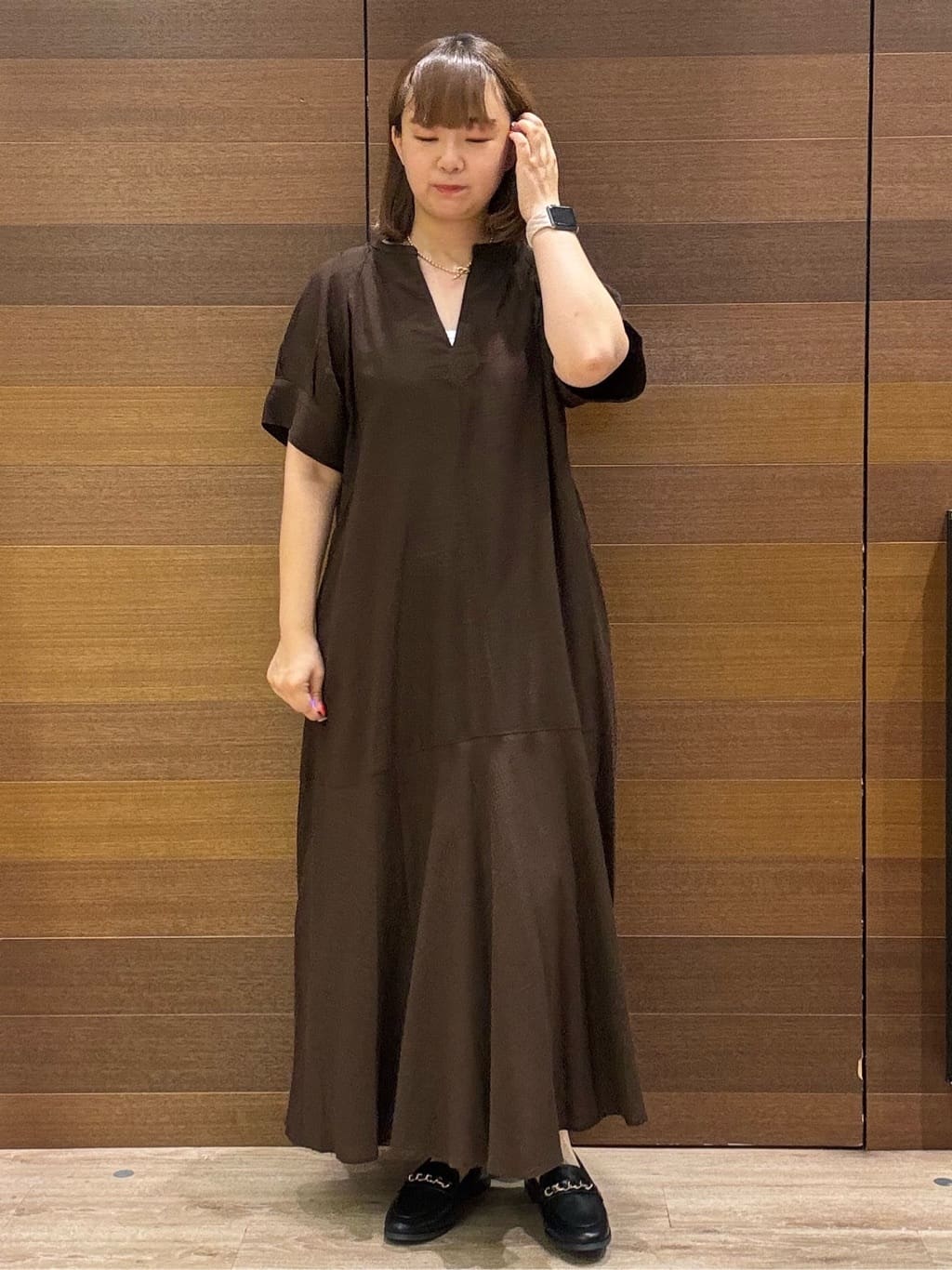 yumeさんの「OPAQUE.CLIP｜レーヨン麻キーネックワンピース【洗える】」を使ったコーディネート