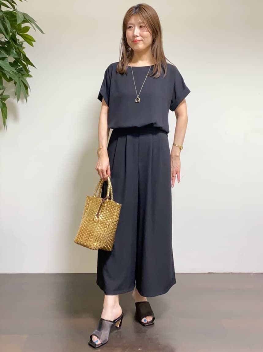tomoさんの「UNTITLED｜【シアー/後ろウエストゴム】ペイントフラワースカート」を使ったコーディネート