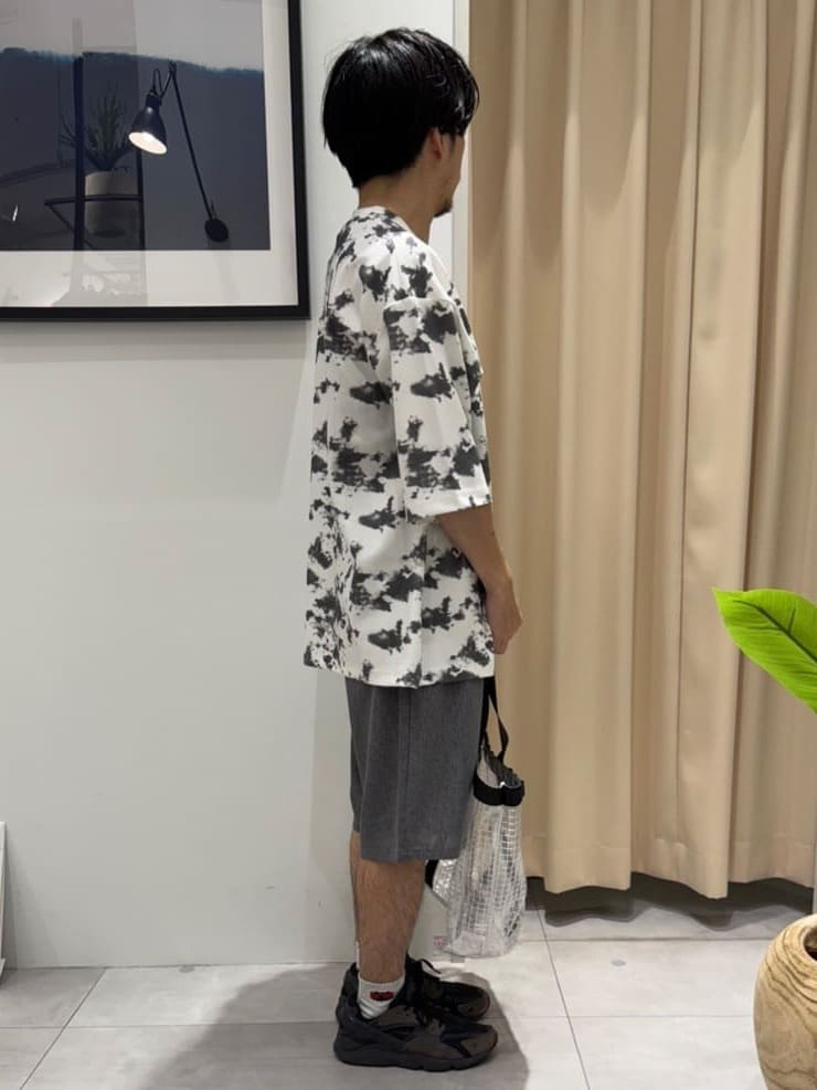 はさんの「THE SHOP TK｜タイダイクールポンチビッグTシャツ」を使ったコーディネート