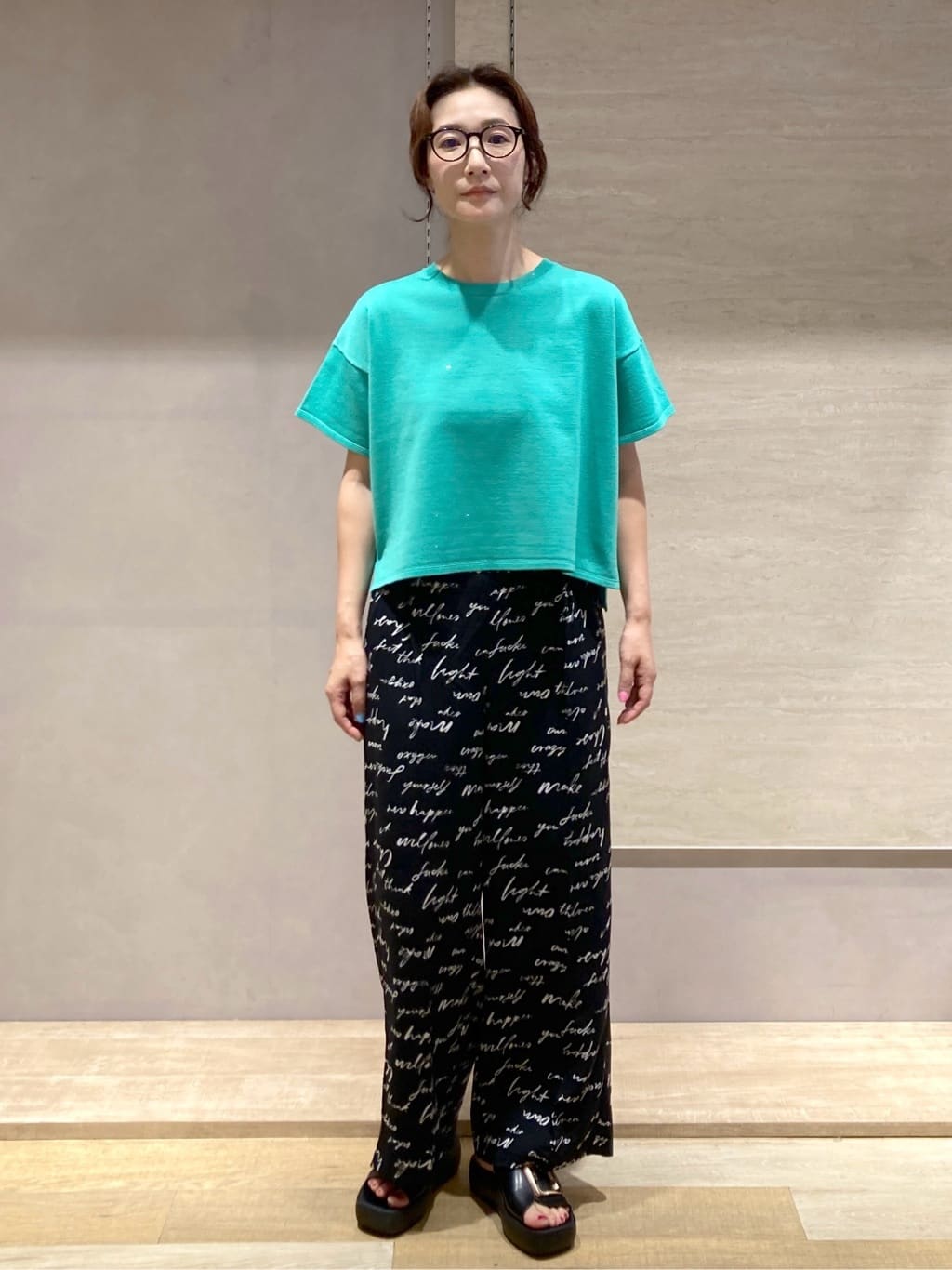たけねぇさんの「OPAQUE.CLIP｜スパンコールサマーニット【洗濯機洗い可／抗ピル】」を使ったコーディネート